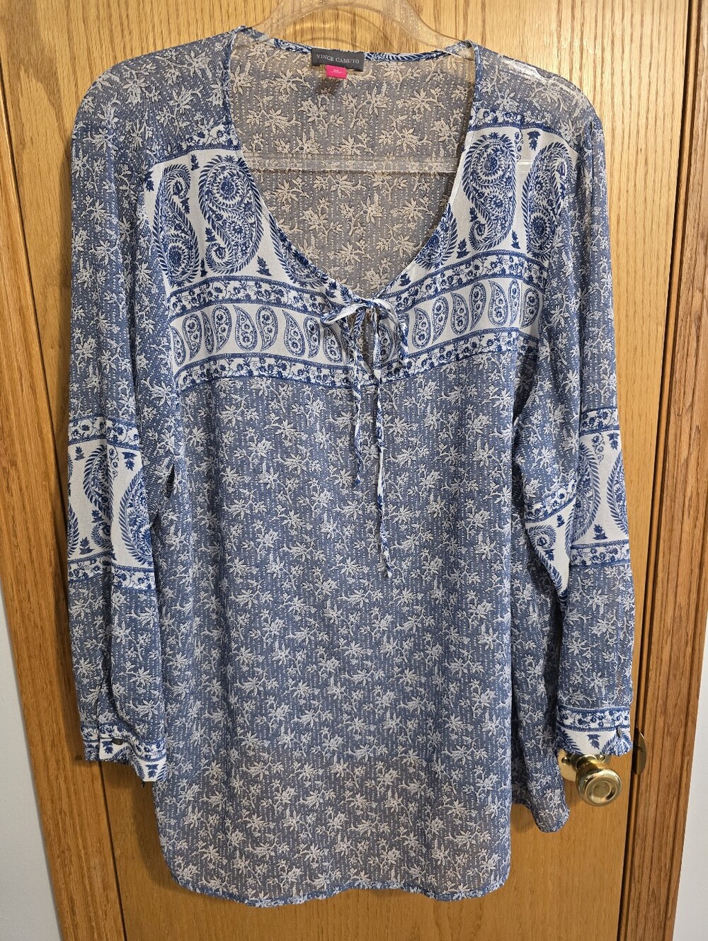 Vince Camuto Blue Paisley Tie-Neck Women's Tunic Top